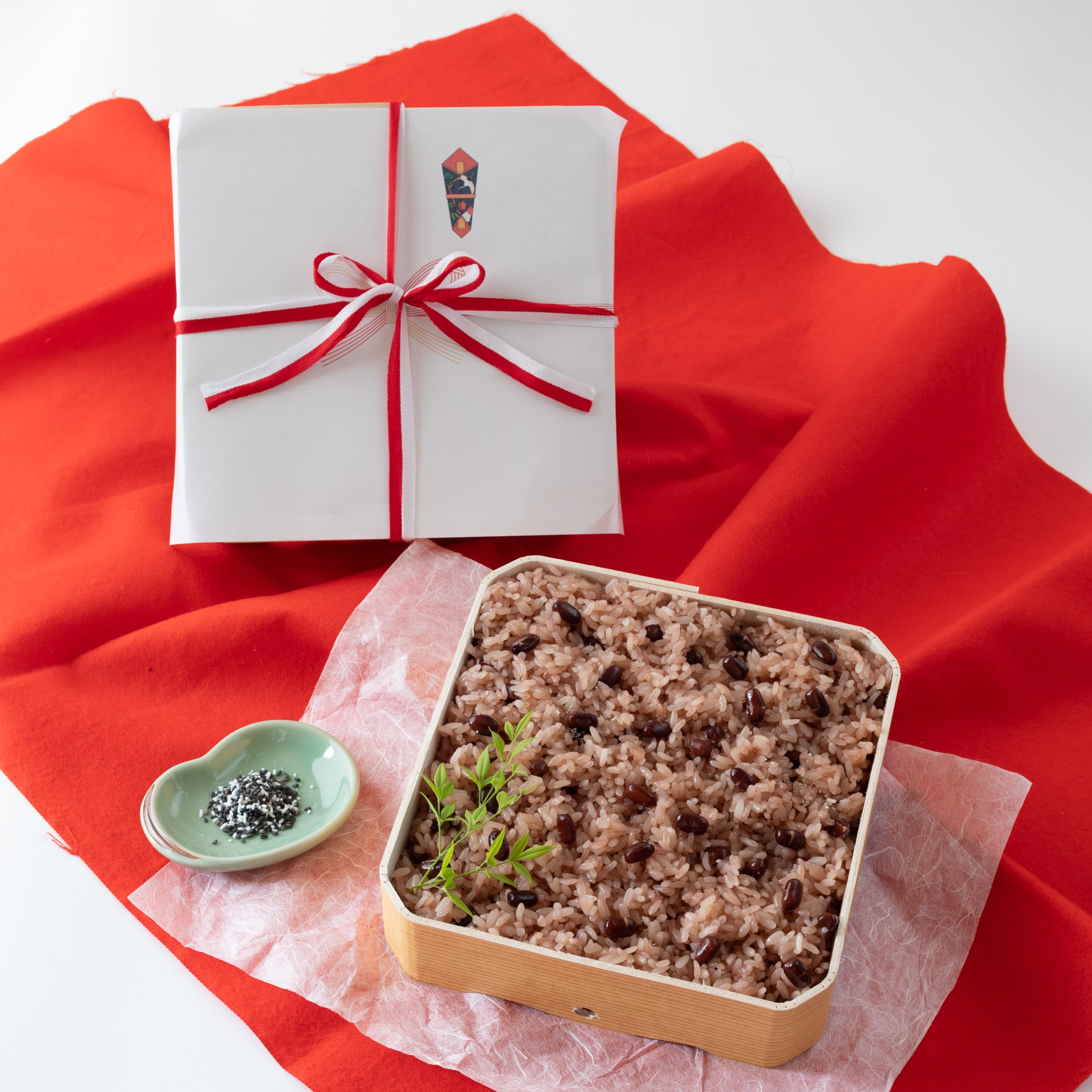 赤飯 折詰め | 一升餅 餅のお土産 あもや南春日｜優しい和菓子